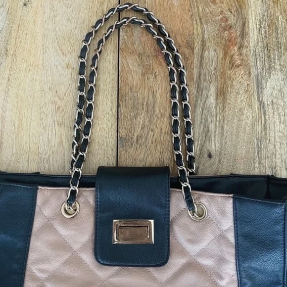 Aldo Winland Quilted Vegan Leather Two Tone Large Tote Bag - Picture 3 of 5